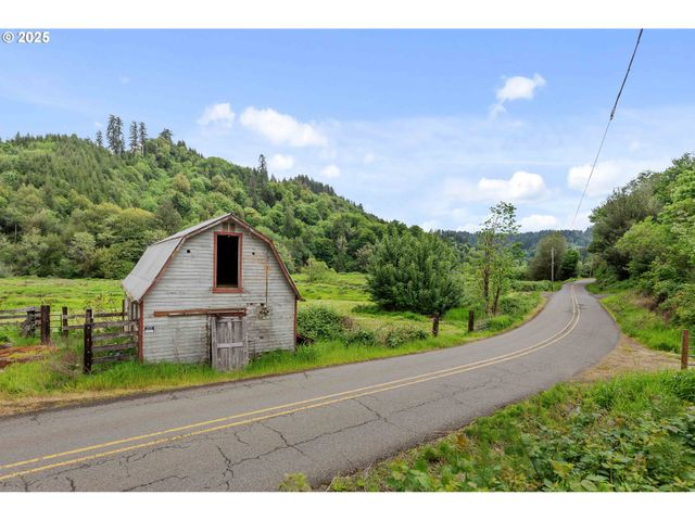 63562 DANIELS CREEK Rd, Coos Bay, OR 97420