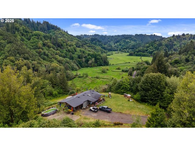 63562 DANIELS CREEK Rd, Coos Bay, OR 97420