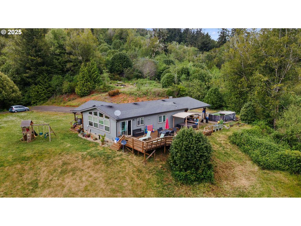 63562 DANIELS CREEK Rd, Coos Bay, OR 97420