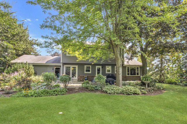 W210N11135 Mountbrooke DRIVE, Germantown, WI 53022