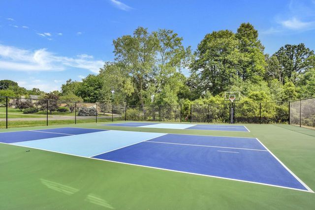 W210N11135 Mountbrooke DRIVE, Germantown, WI 53022