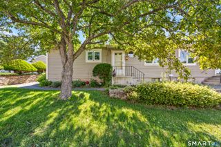 342 Songbird Lane 342, Southington, CT 06489