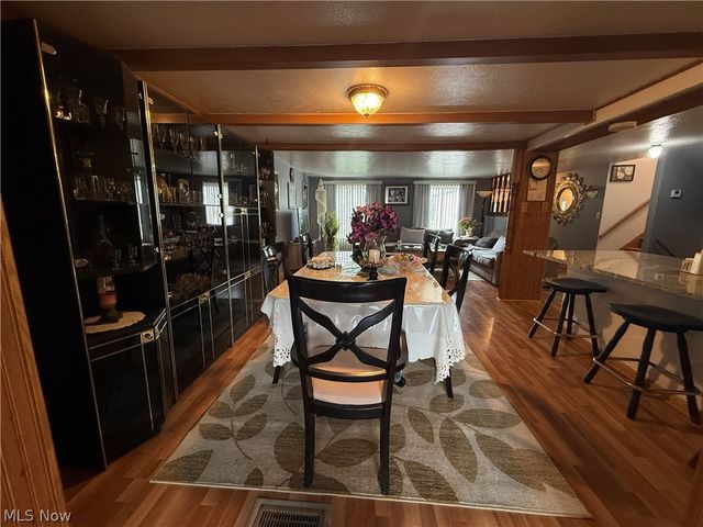 36360 Sunset Drive, Eastlake, OH 44095