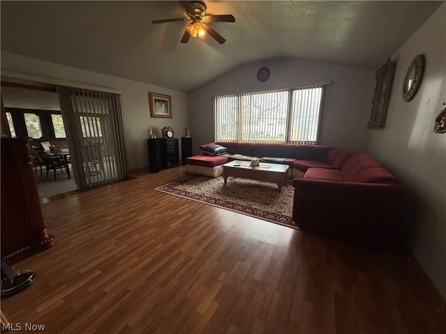 36360 Sunset Drive, Eastlake, OH 44095