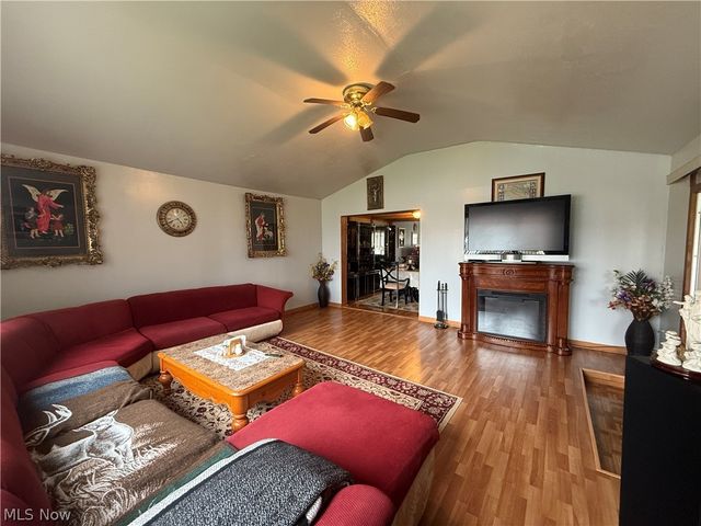 36360 Sunset Drive, Eastlake, OH 44095