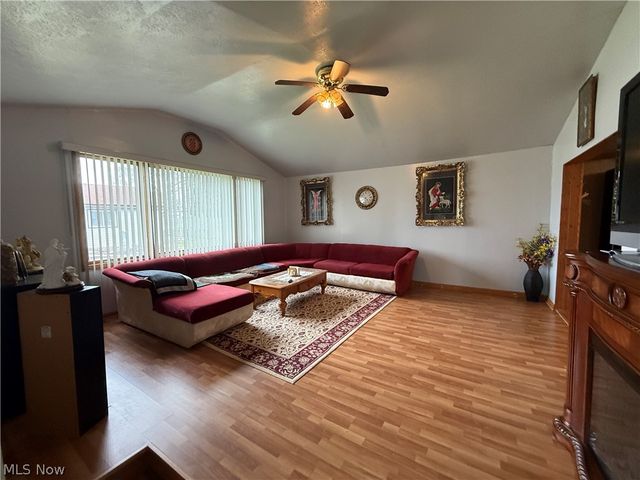 36360 Sunset Drive, Eastlake, OH 44095