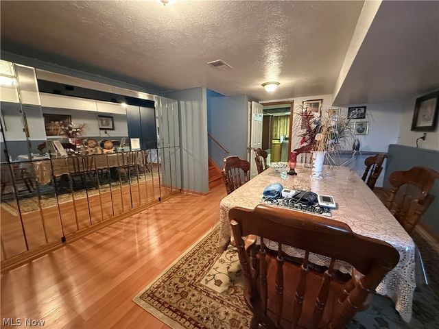 36360 Sunset Drive, Eastlake, OH 44095