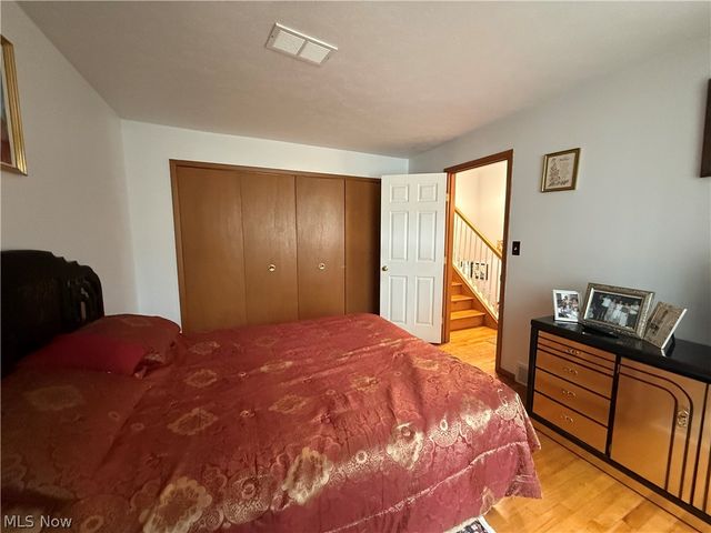 36360 Sunset Drive, Eastlake, OH 44095