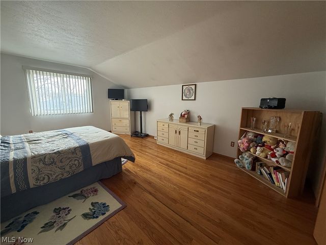 36360 Sunset Drive, Eastlake, OH 44095