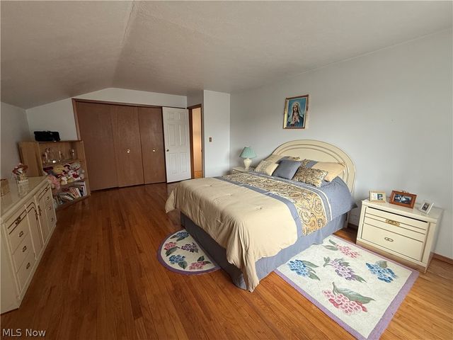 36360 Sunset Drive, Eastlake, OH 44095