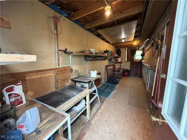 36360 Sunset Drive, Eastlake, OH 44095