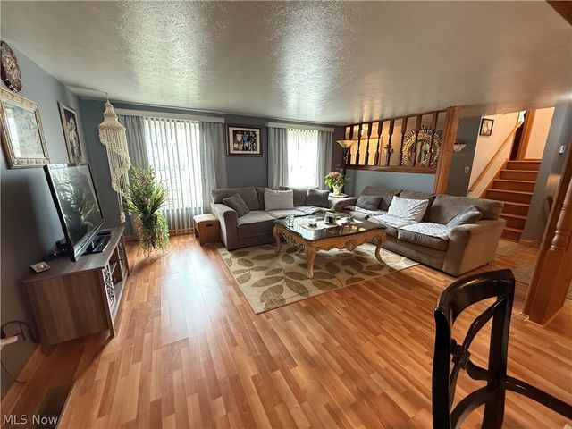 36360 Sunset Drive, Eastlake, OH 44095