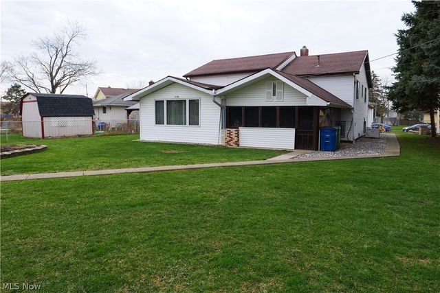 36360 Sunset Drive, Eastlake, OH 44095