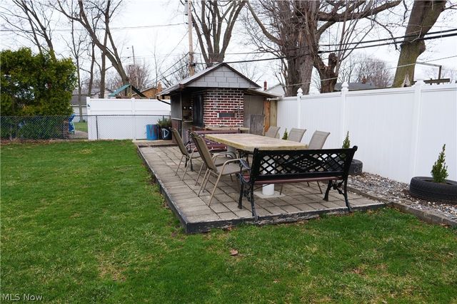 36360 Sunset Drive, Eastlake, OH 44095