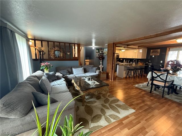 36360 Sunset Drive, Eastlake, OH 44095