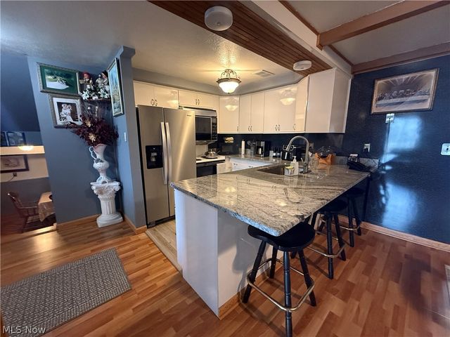 36360 Sunset Drive, Eastlake, OH 44095