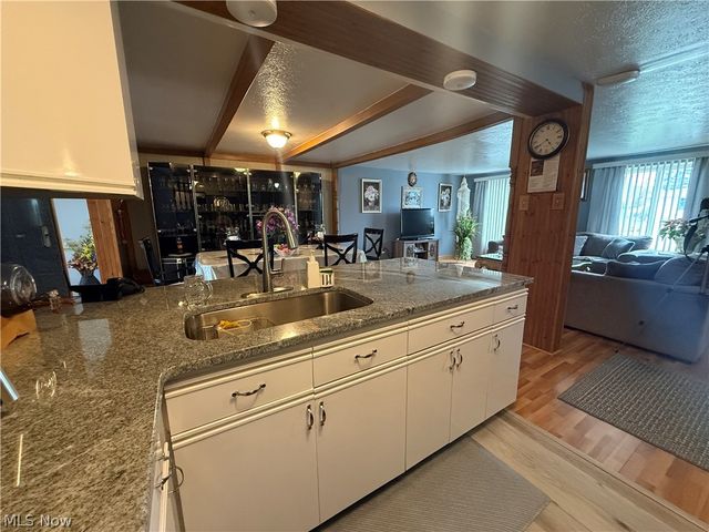 36360 Sunset Drive, Eastlake, OH 44095