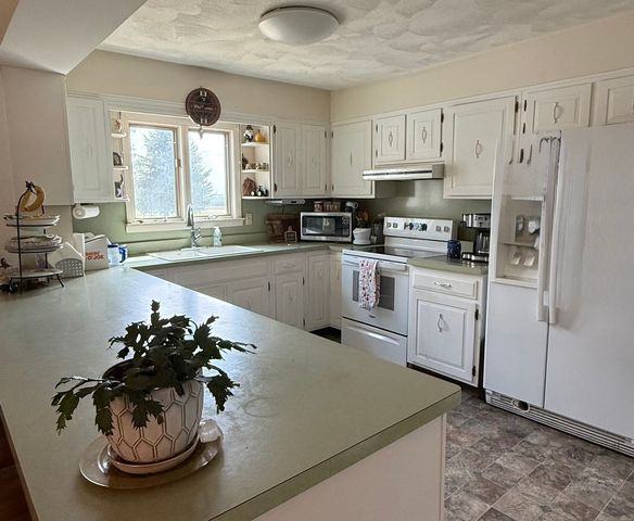 27986 Esmond Road, Esmond, IL 60129