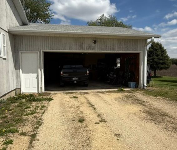 27986 Esmond Road, Esmond, IL 60129