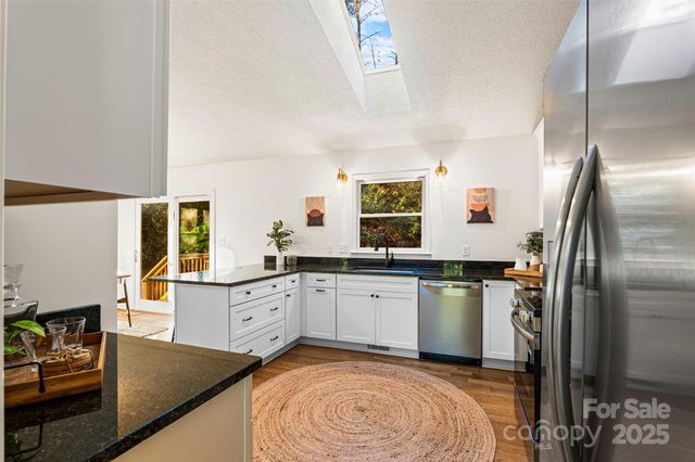 10 Evening Shade Drive, Weaverville, NC 28787