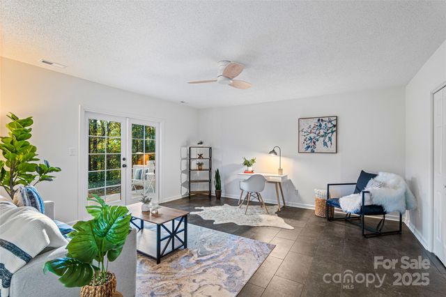10 Evening Shade Drive, Weaverville, NC 28787
