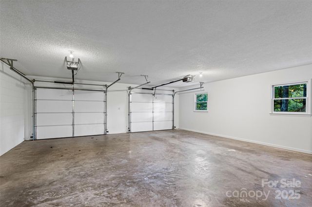 10 Evening Shade Drive, Weaverville, NC 28787