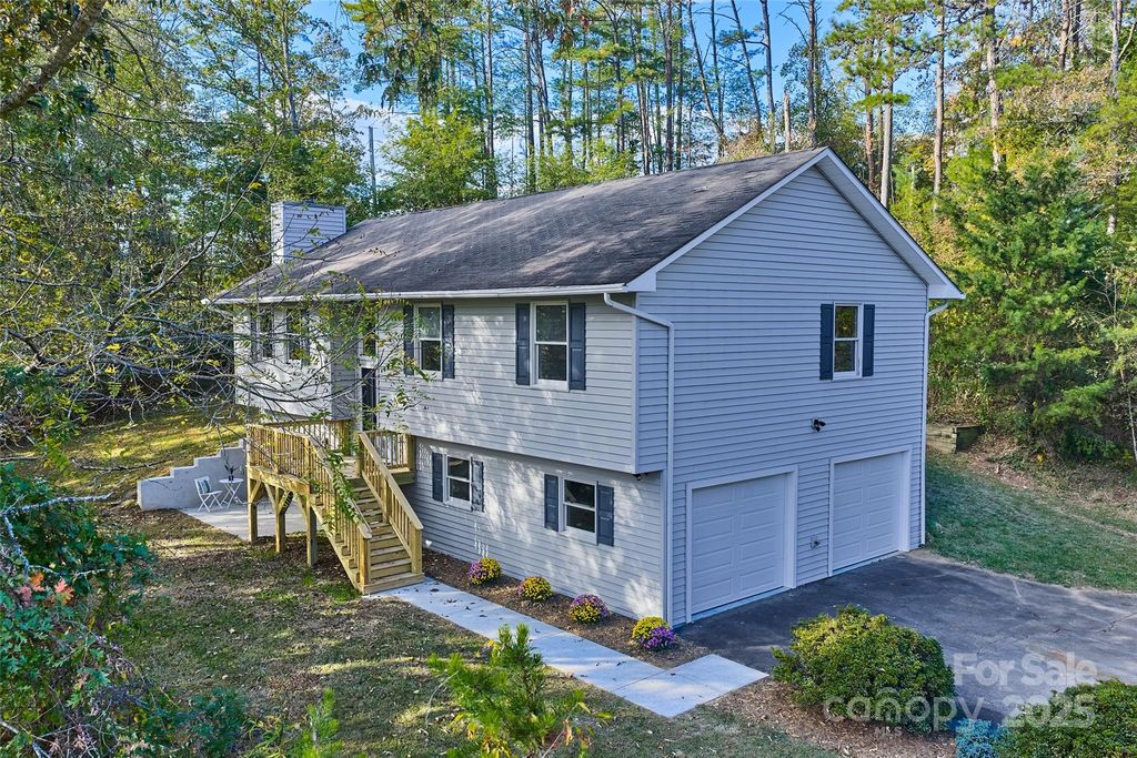 10 Evening Shade Drive, Weaverville, NC 28787