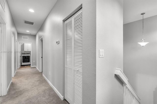 633 SE 35th Ter, Homestead, FL 33033