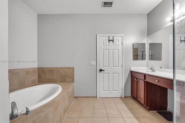 633 SE 35th Ter, Homestead, FL 33033