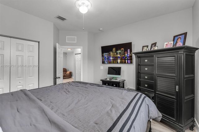 633 SE 35th Ter, Homestead, FL 33033