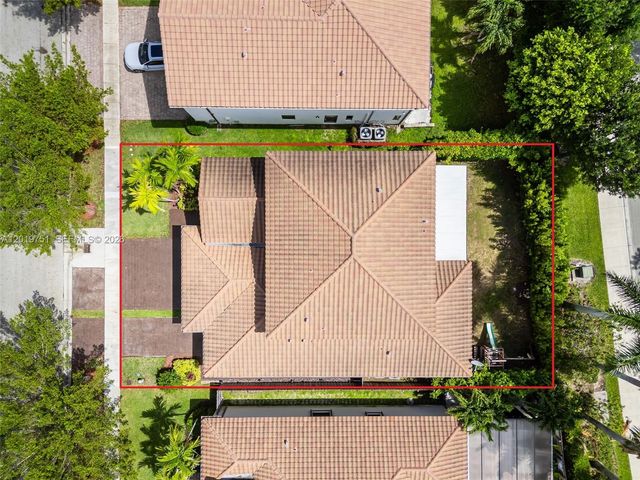 633 SE 35th Ter, Homestead, FL 33033