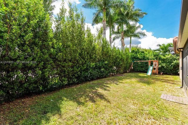 633 SE 35th Ter, Homestead, FL 33033