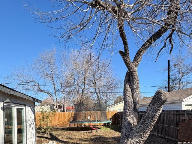 1623 San Angelo, San Antonio, TX 78201