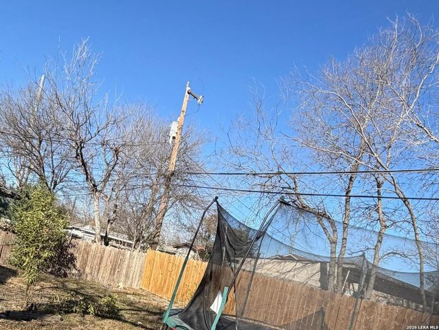 1623 San Angelo, San Antonio, TX 78201