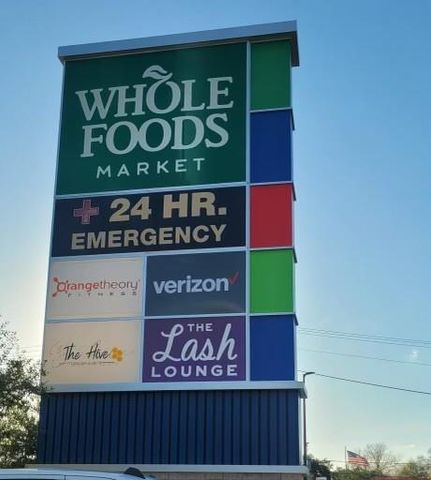 8013 N Main Street Street, Houston, TX 77022