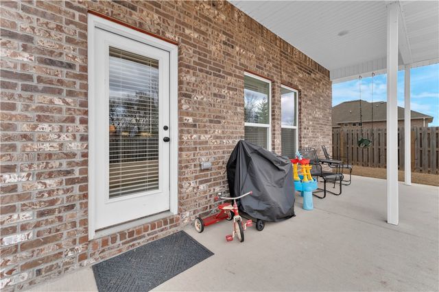 5498 Little Field Avenue, Springdale, AR 72762