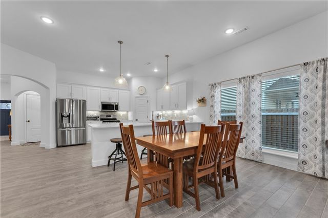 5498 Little Field Avenue, Springdale, AR 72762