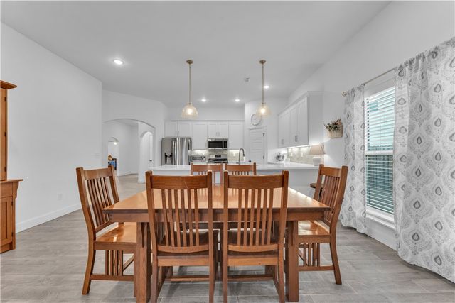 5498 Little Field Avenue, Springdale, AR 72762