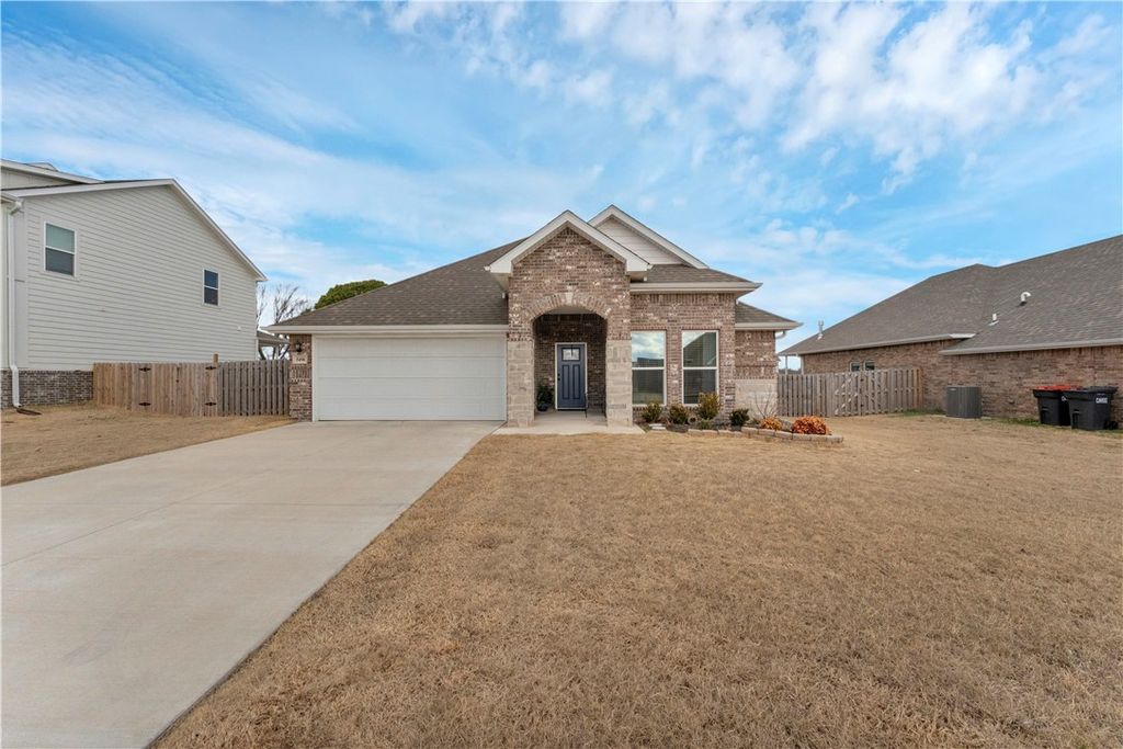 5498 Little Field Avenue, Springdale, AR 72762