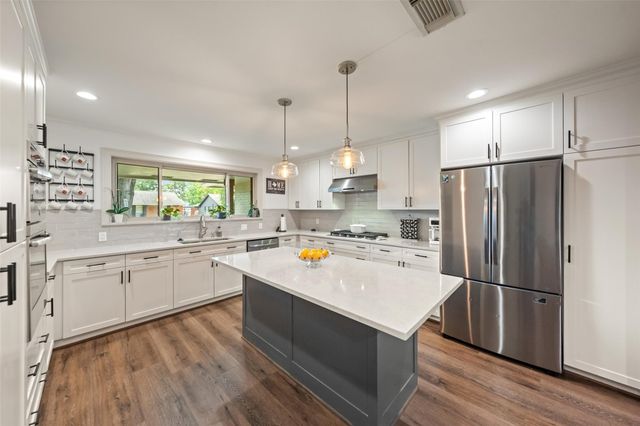 10502 Shadow Wood Drive, Houston, TX 77043