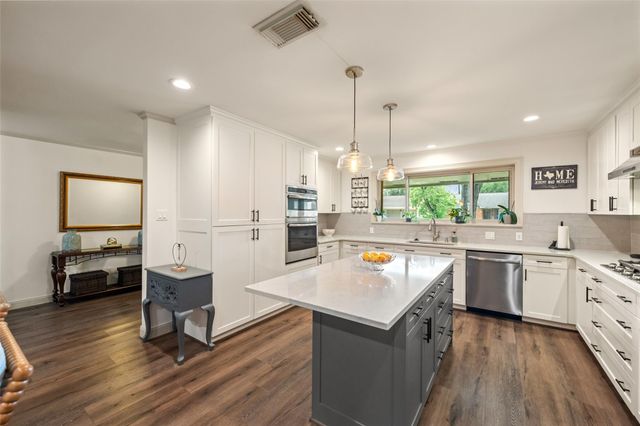 10502 Shadow Wood Drive, Houston, TX 77043