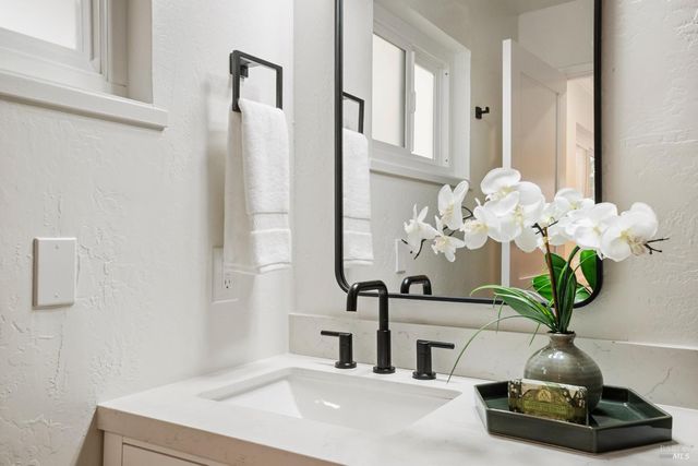 2133 Redwood Rd, Napa, CA 94558