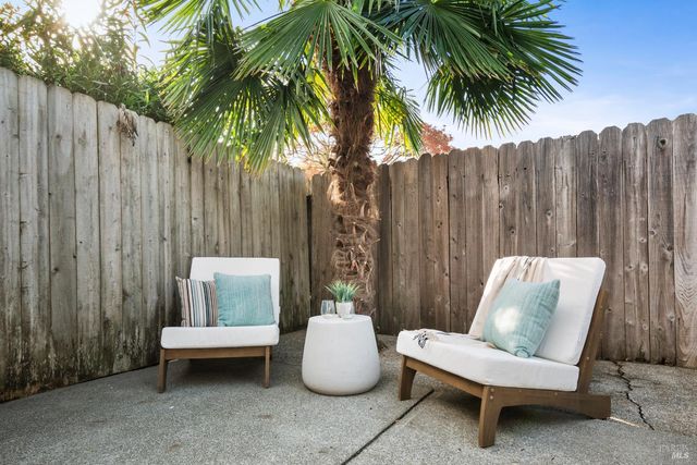 2133 Redwood Rd, Napa, CA 94558