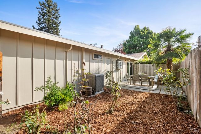 2133 Redwood Rd, Napa, CA 94558