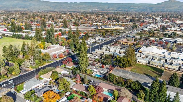 2133 Redwood Rd, Napa, CA 94558