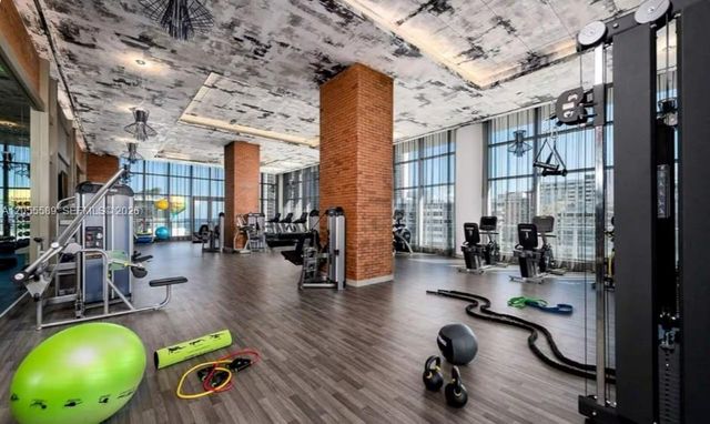 4010 S Ocean Dr R304, Hollywood, FL 33019