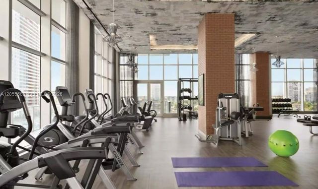 4010 S Ocean Dr R304, Hollywood, FL 33019