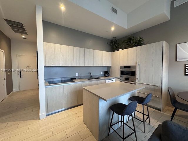 4010 S Ocean Dr R304, Hollywood, FL 33019