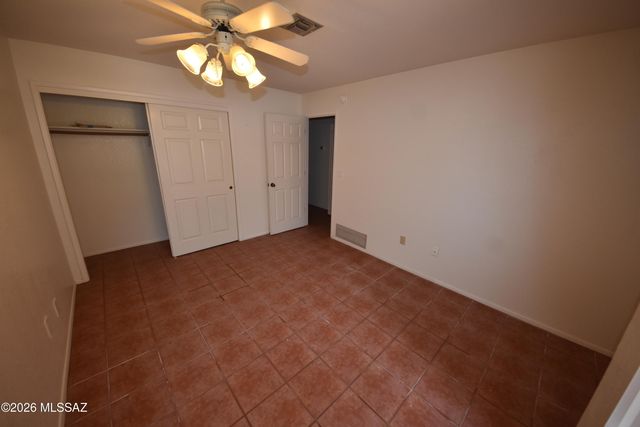 5120 E Woodgate Lane, Tucson, AZ 85712