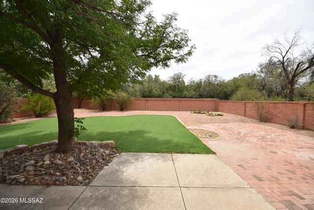 5120 E Woodgate Lane, Tucson, AZ 85712